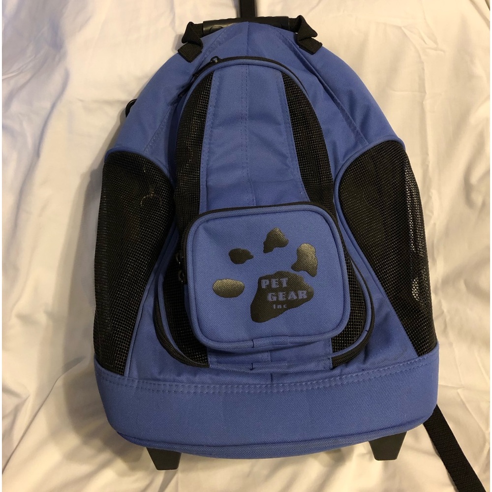 Pet Gear rolling travel tote/backpack for small animals Excellent condition
